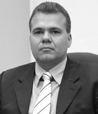 ROBERTO DE OLIVEIRA TREVISAN - BETÃO - 6ª LEGISLATURA - SUPLENTE ASSUMIU APÓS FALECIMENTO DO CHICÃO DO VAREJÃO.jpg