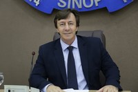 Debortoli pede fechamento de canteiro em frente à prefeitura