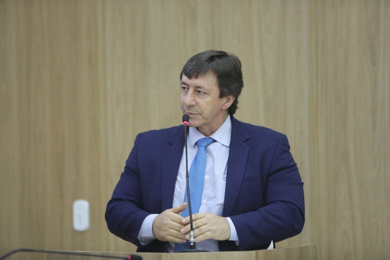 Ademir Debortoli solicita informações sobre acolhimento institucional em Sinop