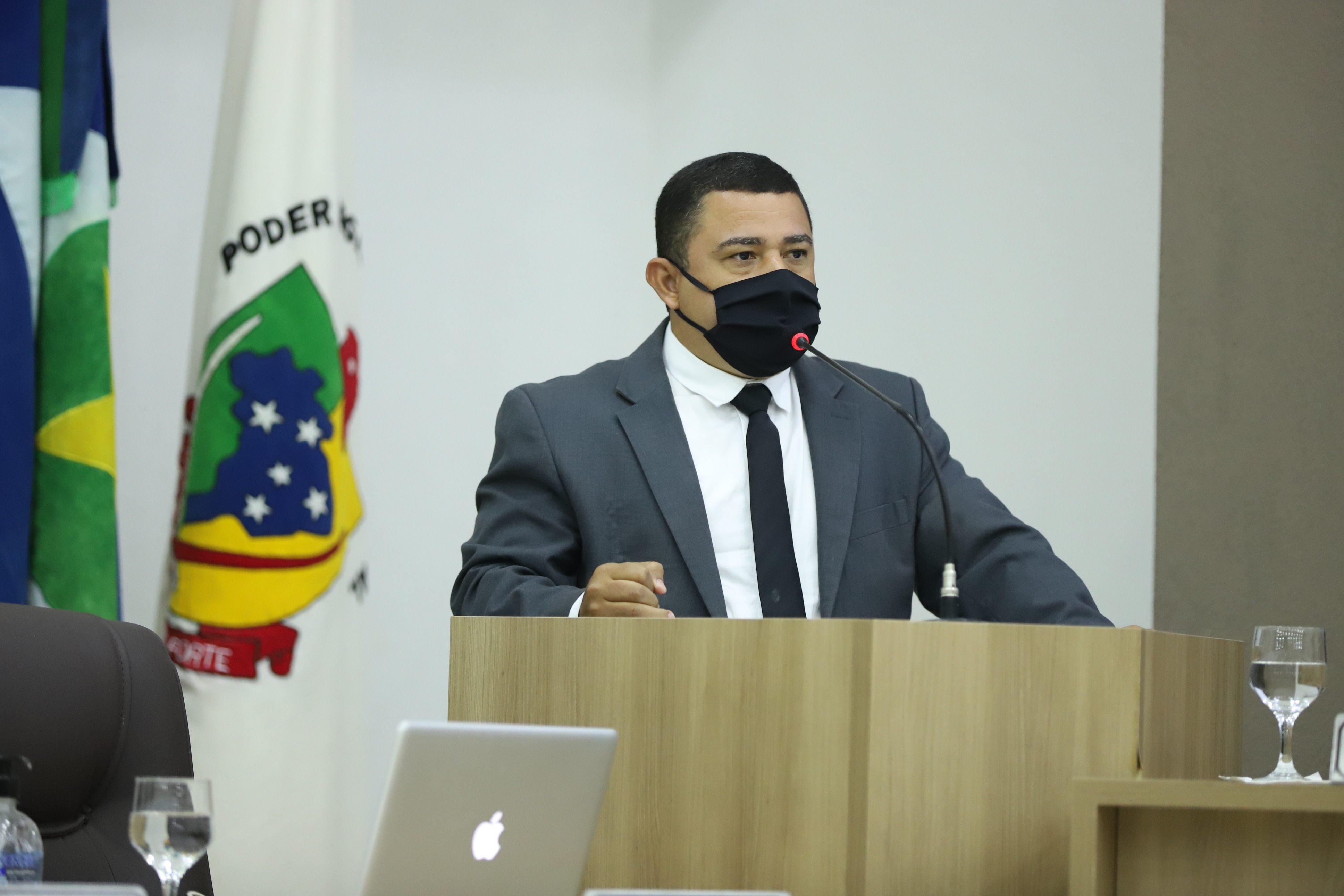 Adenilson Rocha homenageia pesquisador com Moção de Aplauso