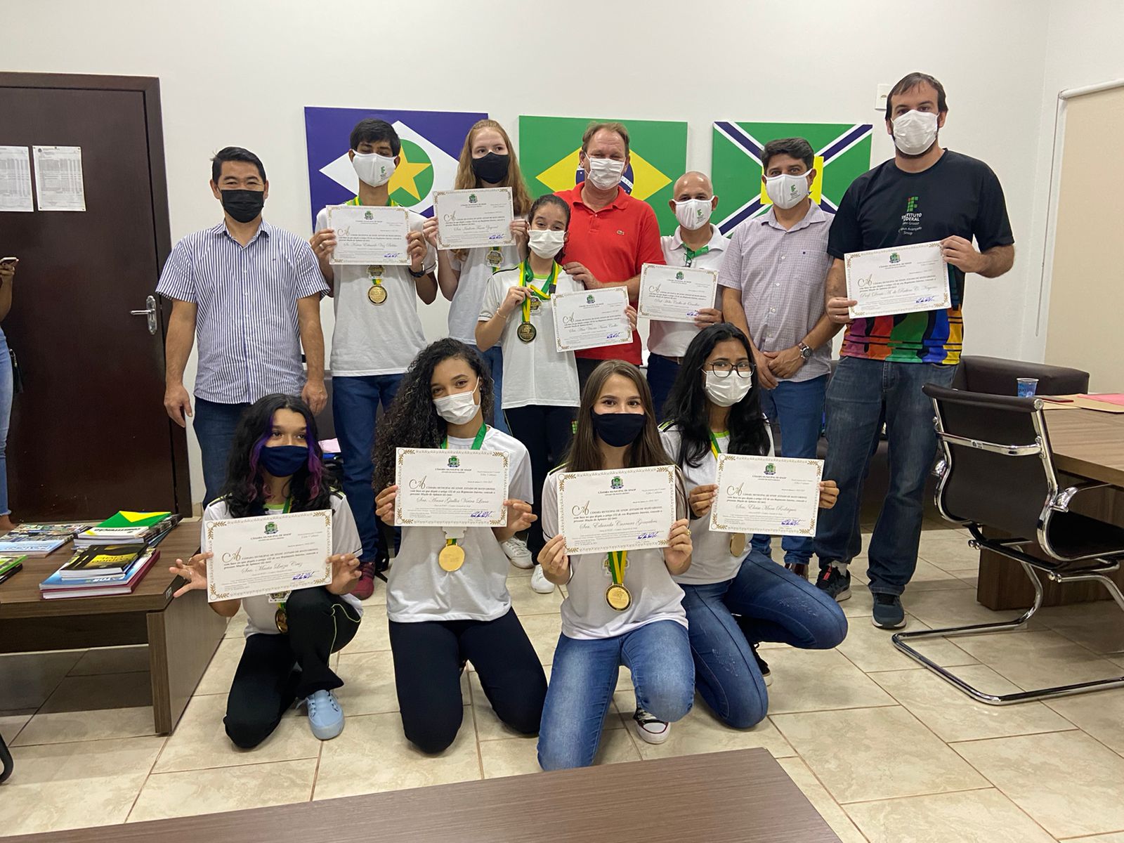 Alunos participam de programa da Nasa e recebem moção de aplauso 