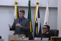 Após projeto de Visera, estrada Amélia passa a se chamar Avenida