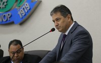 Billy Dal Bosco solicita cascalhamento e iluminação pública