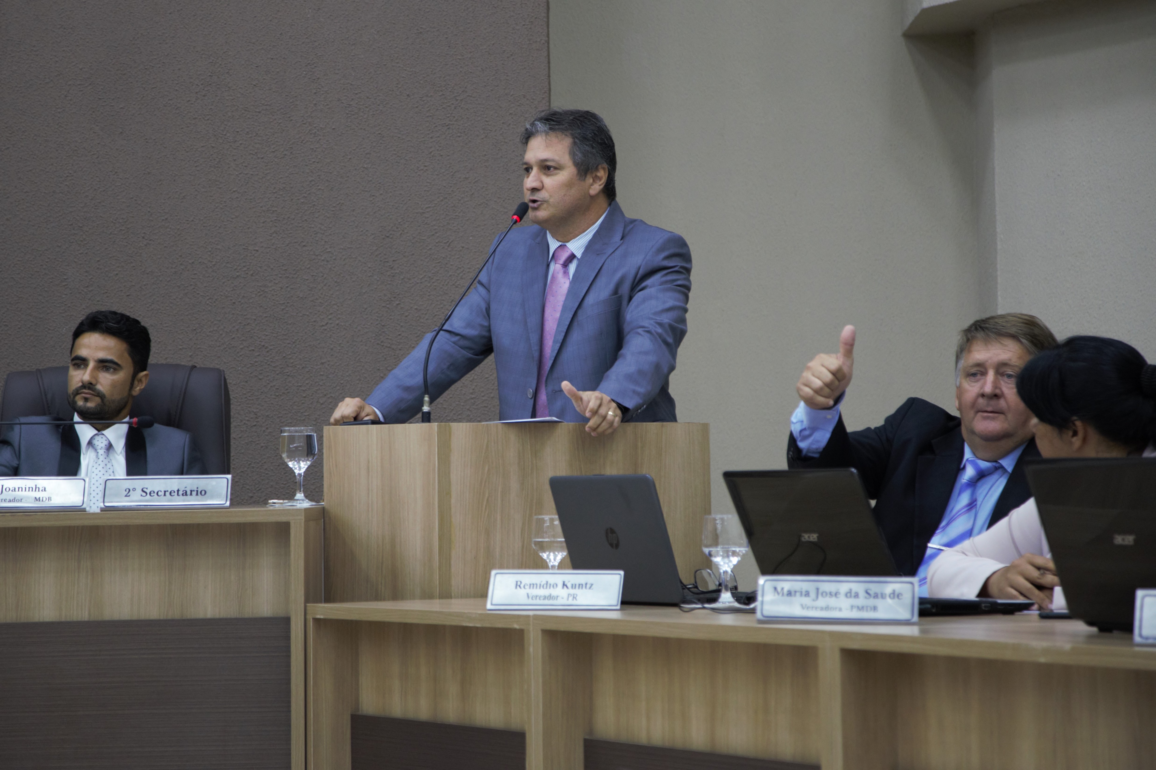 Billy sugere construção de rotatória na avenida André Maggi