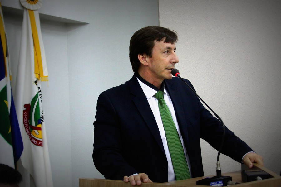 Bortoli apresenta dois projetos para contemplar avenidas em Sinop