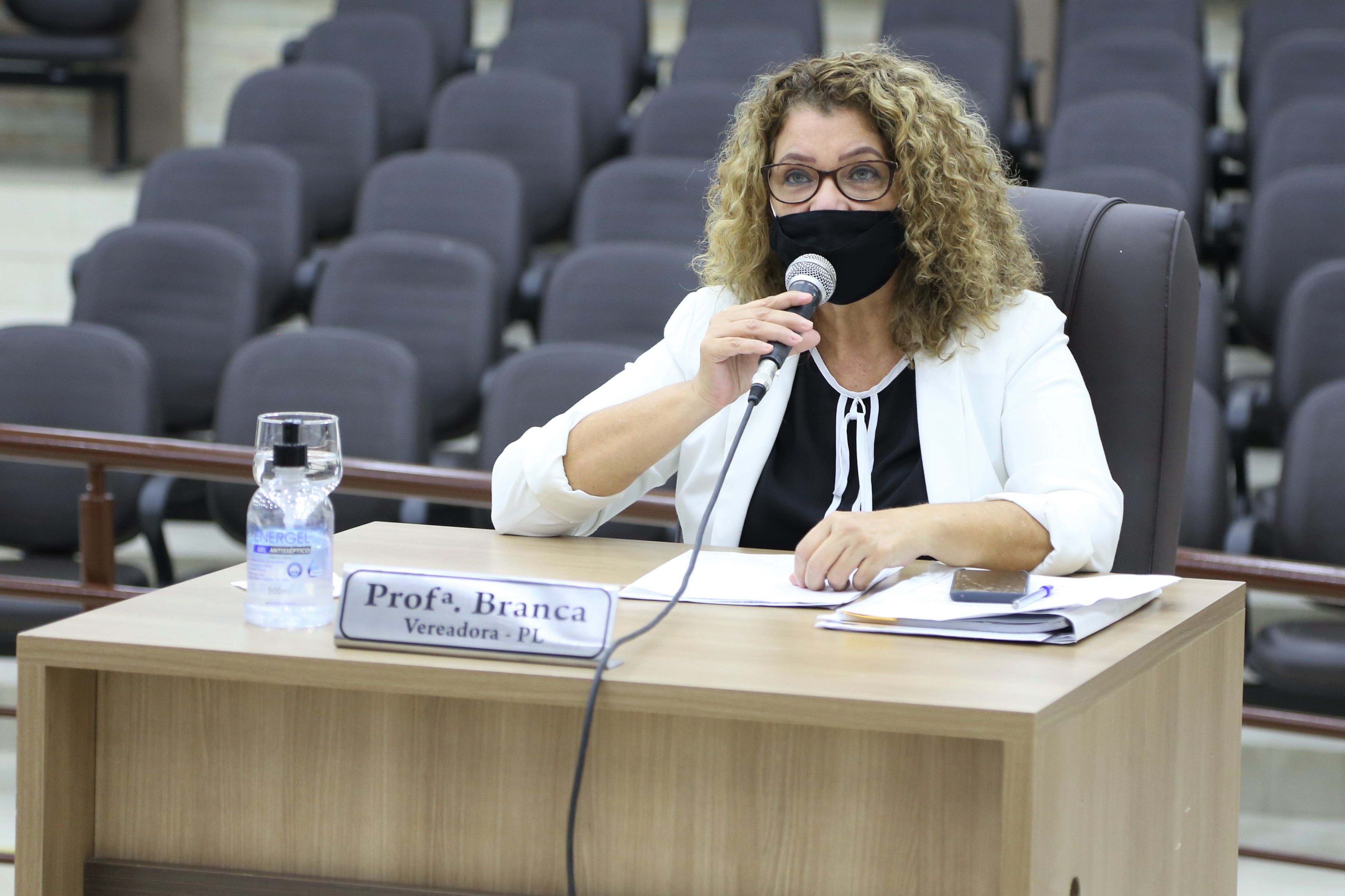Branca homenageia pioneira da saúde dando nome ao Centro da Mulher