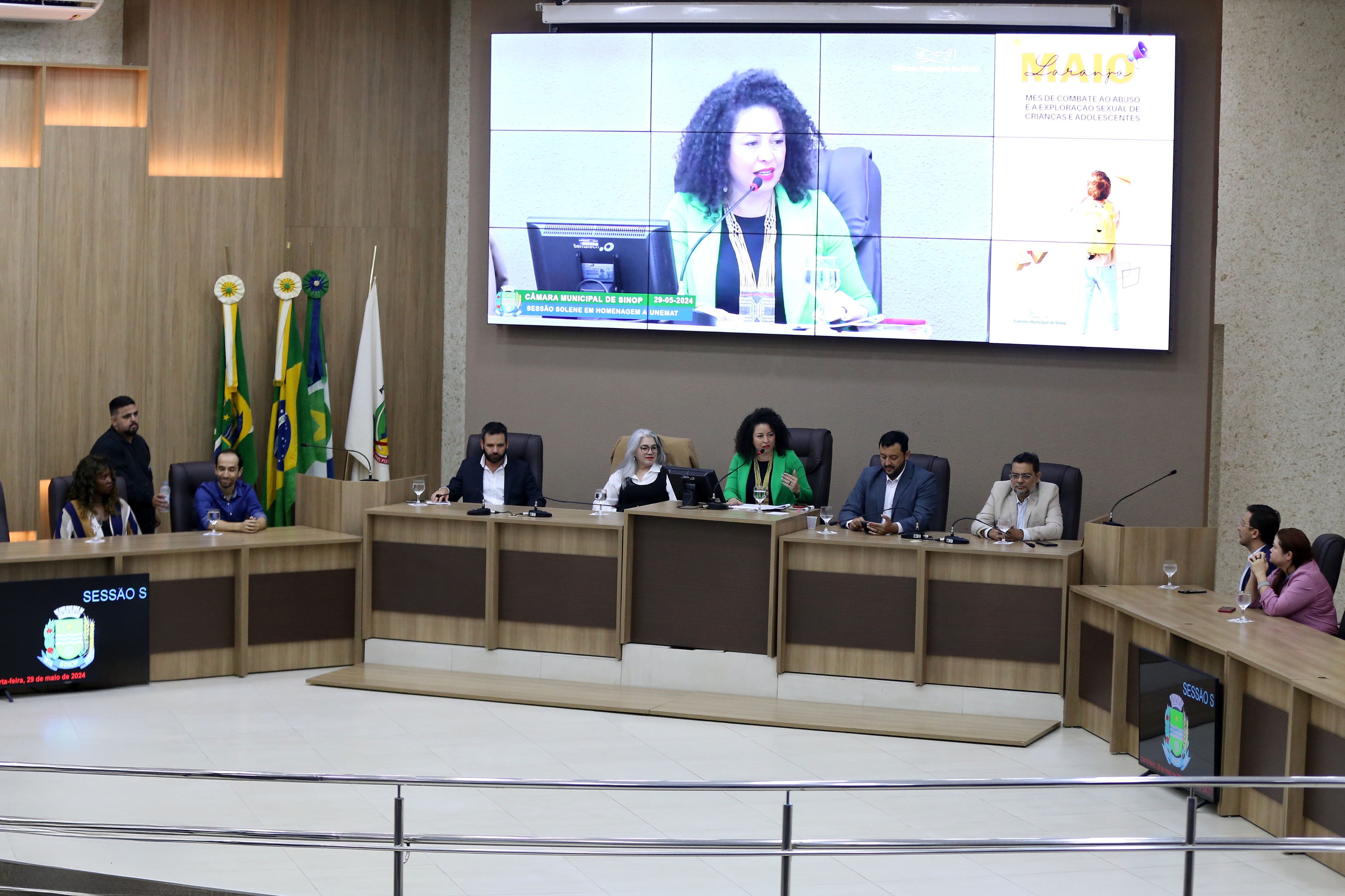 Câmara homenageia Unemat em Sessão Solene