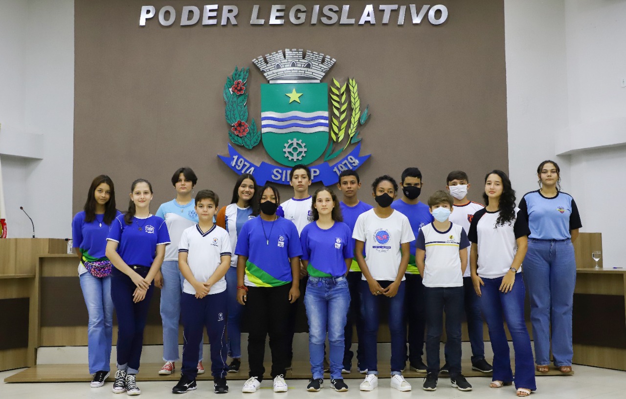 Câmara Mirim empossa vereadores e suplentes