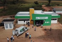 Vereadores participam de entrega de UBS e ambulância na Gleba Mercedes