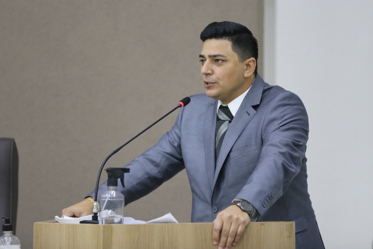 Célio Garcia aponta demandas para pastas de Obras e Educação