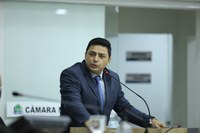 Célio Garcia homenageia jornalista Sinopense por destaque nacional