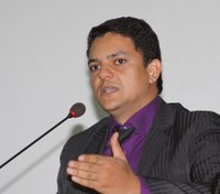 Cláudio Santos pede implantação de academia popular no Daury Riva