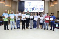 Graciele homenageia Horta Comunitária Agroecológica