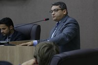 Hedvaldo Costa cobra sinalização de trânsito em escola
