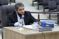Hedvaldo Costa pede recapeamento de avenida