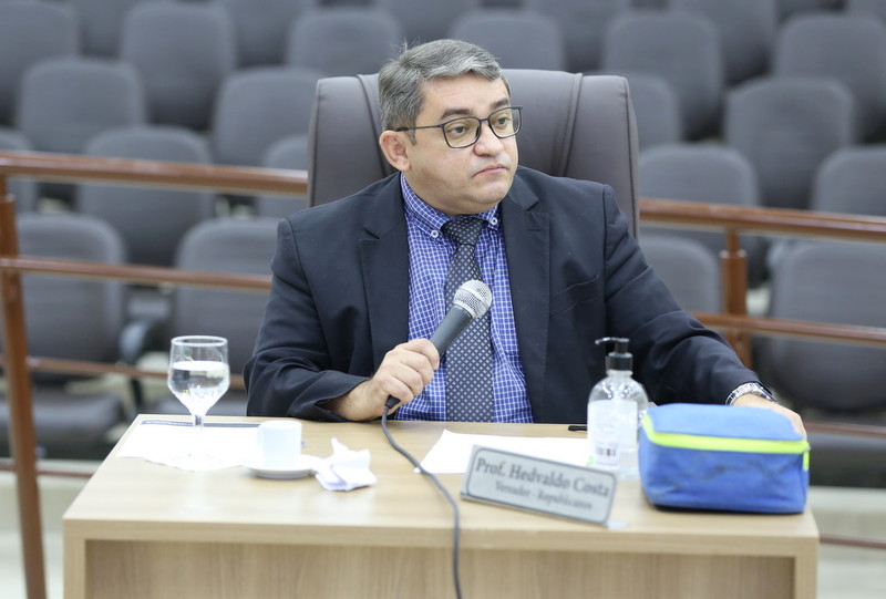 Hedvaldo Costa solicita construção de praça no Jardim Brasília