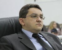 Hedvaldo quer criar adoção de escolas