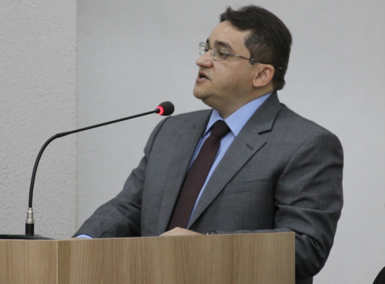 Homenagem de Hedvaldo passa pelo segundo crivo na Câmara 