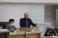 Juventino apresenta demandas às secretarias de Obras e Trânsito