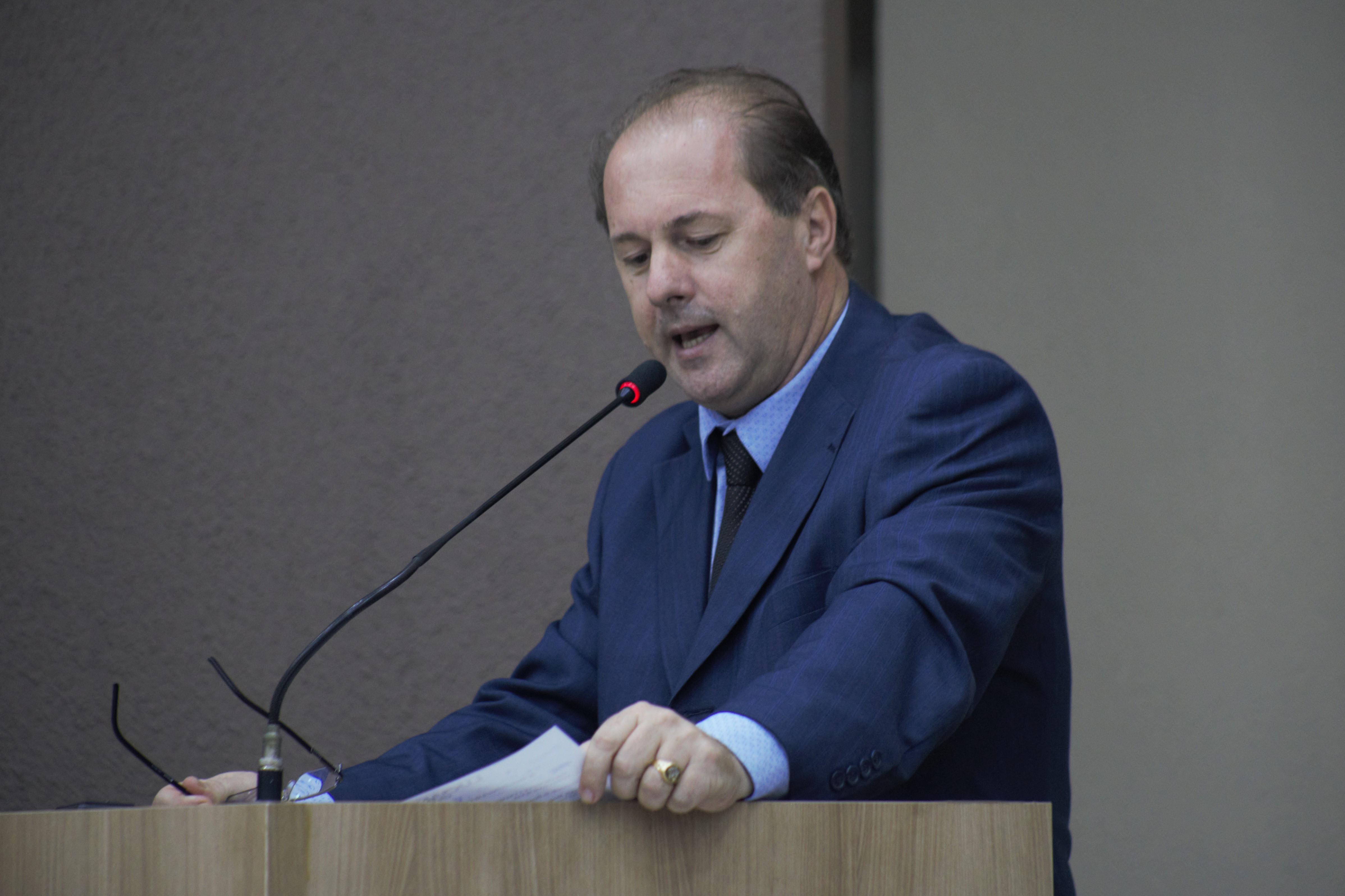 Luciano Chitolina cobra manutenção na Gleba Mercedes