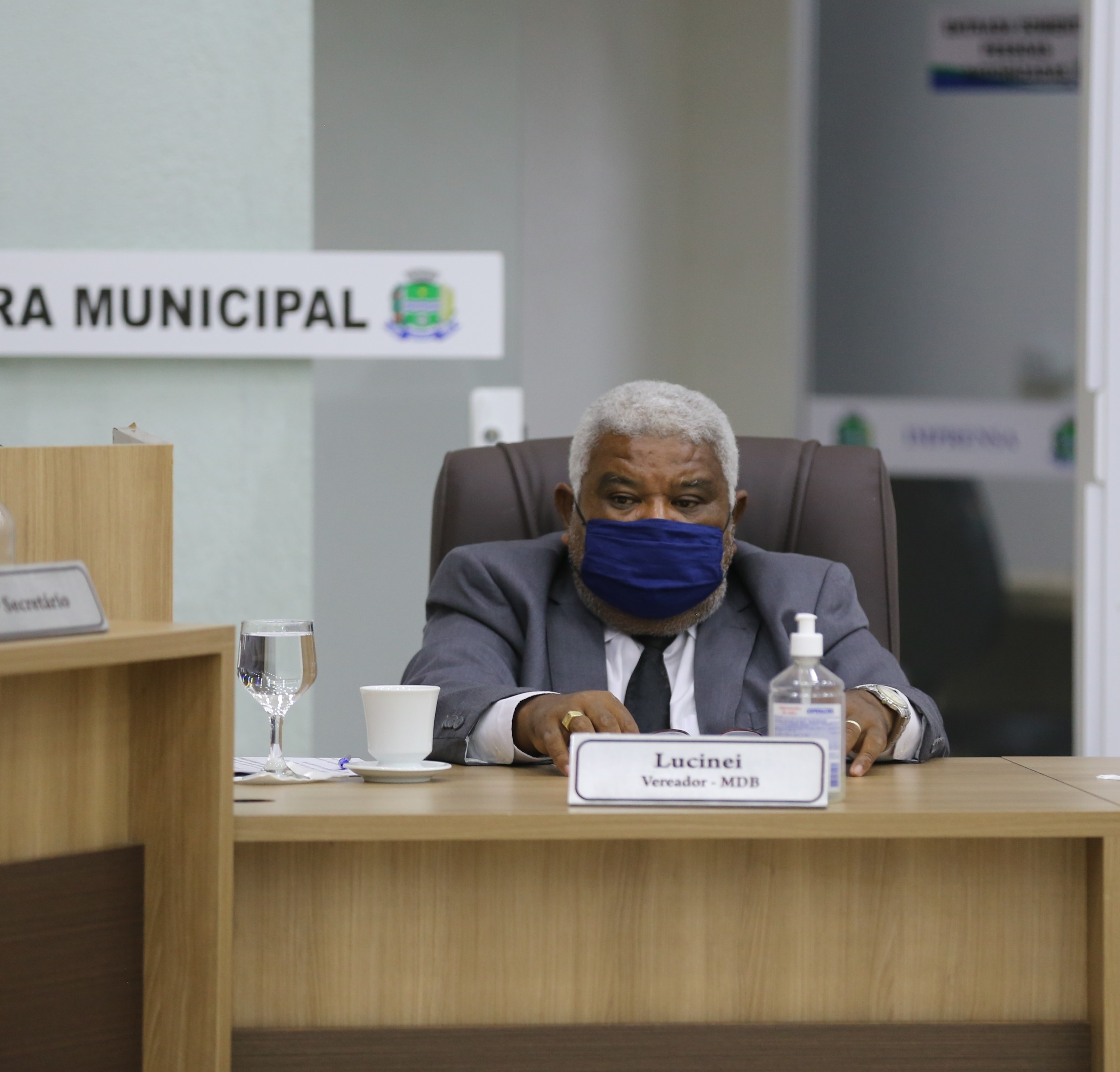 Lucinei requer informações sobre bairros contemplados com FINISA