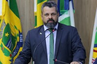 Luís Paulo solicita contratação de ginecologista para o CEM