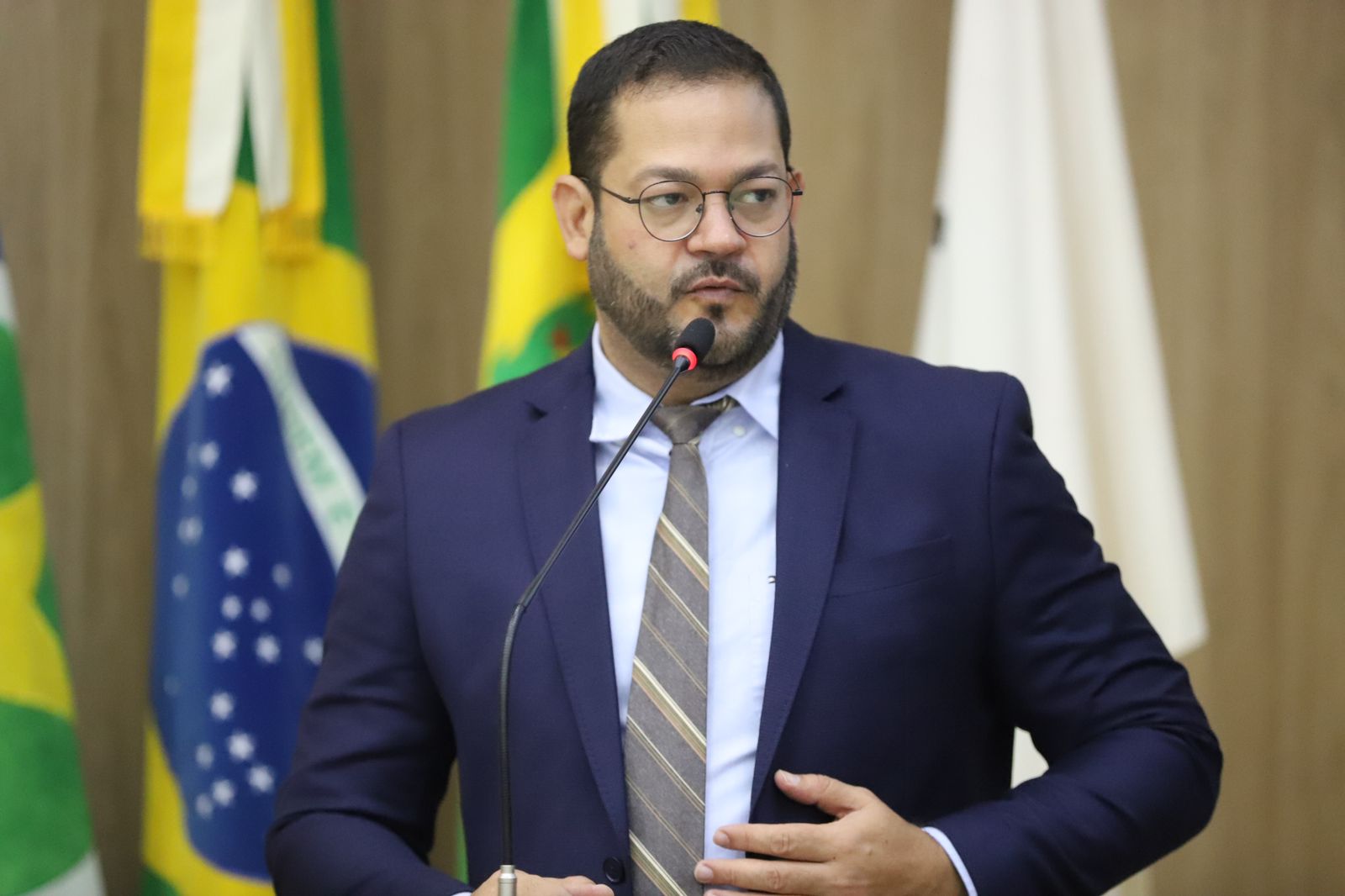 Paulinho apresenta Projeto de Lei que promove paz e segurança nas escolas