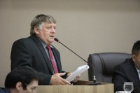 Presidente Remídio Kuntz homenageia servidor público e solicita melhorias viárias