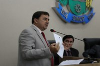 Wollgran indica patrolamento de rua e instalação de redutores em avenida