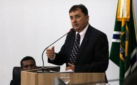Professor Wollgran solicita construção de pista de caminhada