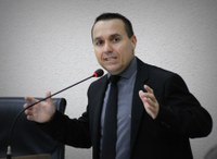 Projeto de Brandão prioriza vagas na rede de ensino às famílias vítimas de violência
