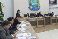 Projetos visam campanha para economia de água e qualificação de motoristas