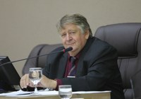Remídio Kuntz pede instalação de quebra-molas e construção de praça no Jardim Maripá