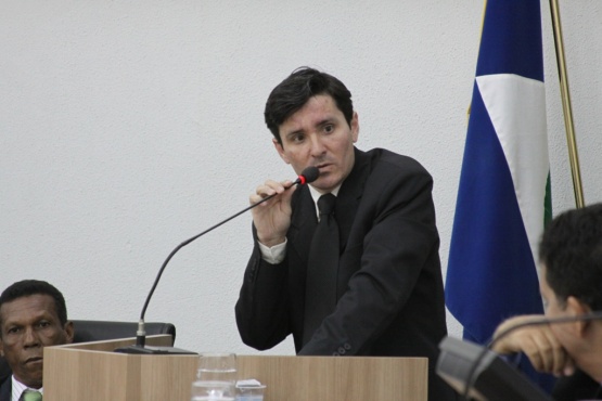 Roger Schallenberger pede cobertura para estacionamento da UPA