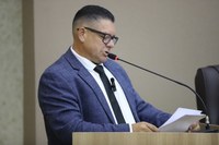 Toninho cobra adequação de vias e estacionamentos em frente a escolas