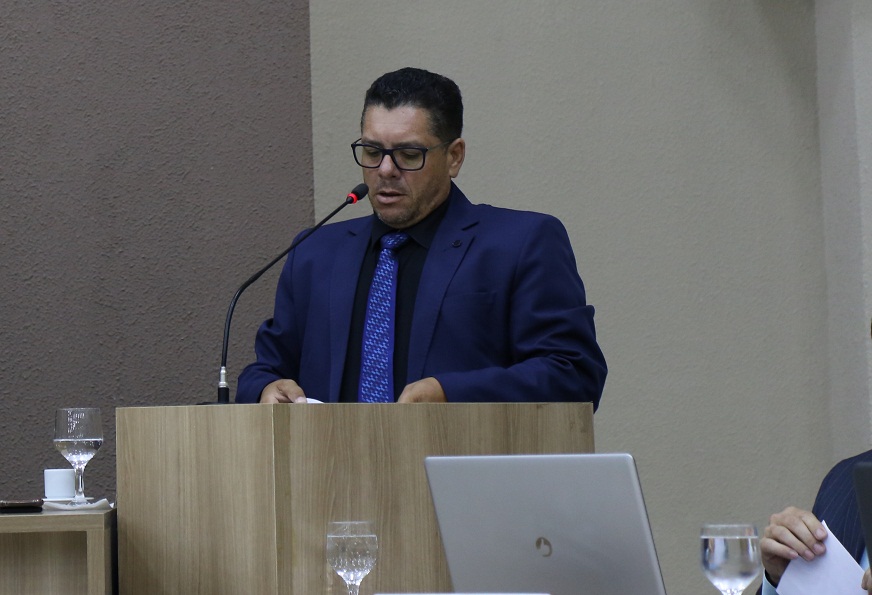 Toninho destina verbas impositivas para entidades e secretarias