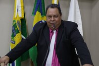 Tony Lennon homenageia projeto social da igreja São Cristóvão