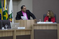 Tony pede que prefeitura venda sucata guardada em secretaria