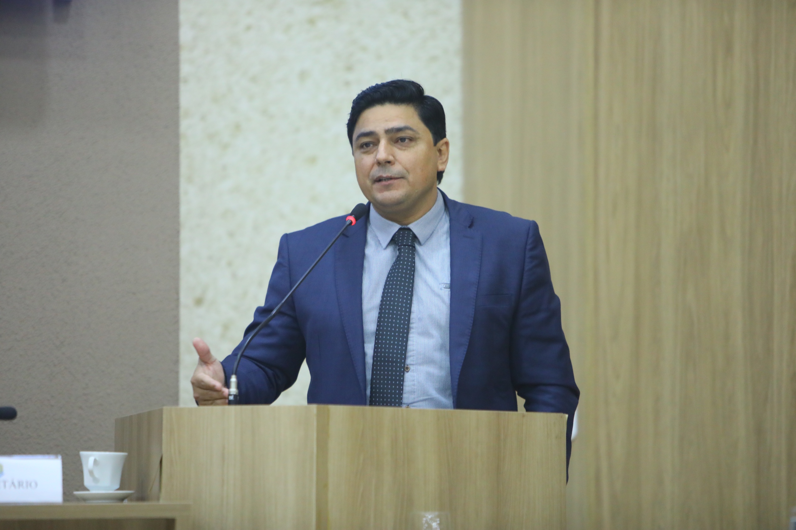 Vereador Célio Garcia apresenta indicações para melhorias na saúde e infraestrutura de Sinop