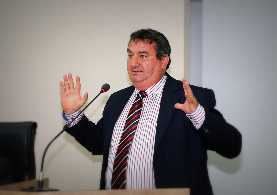 Vereador Mauro Garcia aponta problemas na iluminação pública em bairro