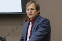 Vereador Testa indica limpeza em área pública do Município 