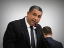 Vereador Ticola alerta secretaria de esportes para troca de lâmpadas em ginásio Vereador Ticola alerta secretaria de esportes para troca de lâmpadas em ginásio