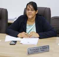 Vereadora aponta necessidade de estudo para recuar faixa de pedestre em rotatórias