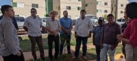 Vereadores conferem in loco atendimento a moradores do Nico Baracat pós entrega dos apartamentos