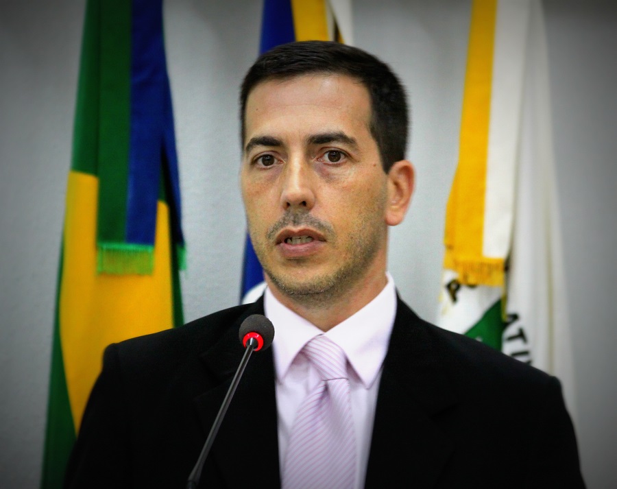 Vereadores fazem requerimento ao gerente da Energisa para explicar aumentos