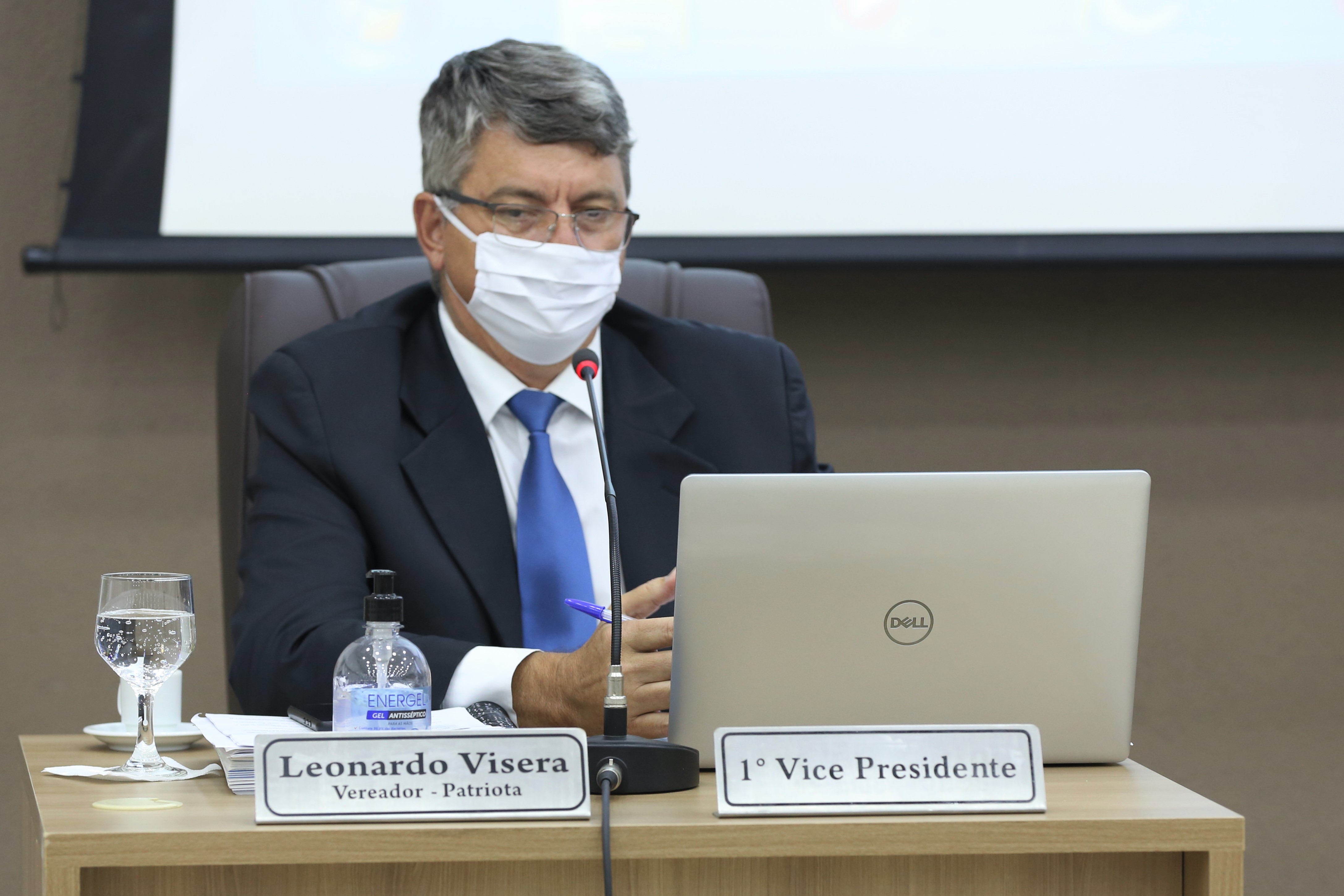 Visera pede que prefeitura retome obras dos 4 postos de saúde