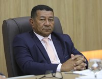 Zezinho Construtor aprova lei contra cyberbullying e pede melhorias na mobilidade urbana
