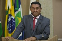 Vereador Zezinho Construtor pede melhorias viárias em dois pontos da cidade